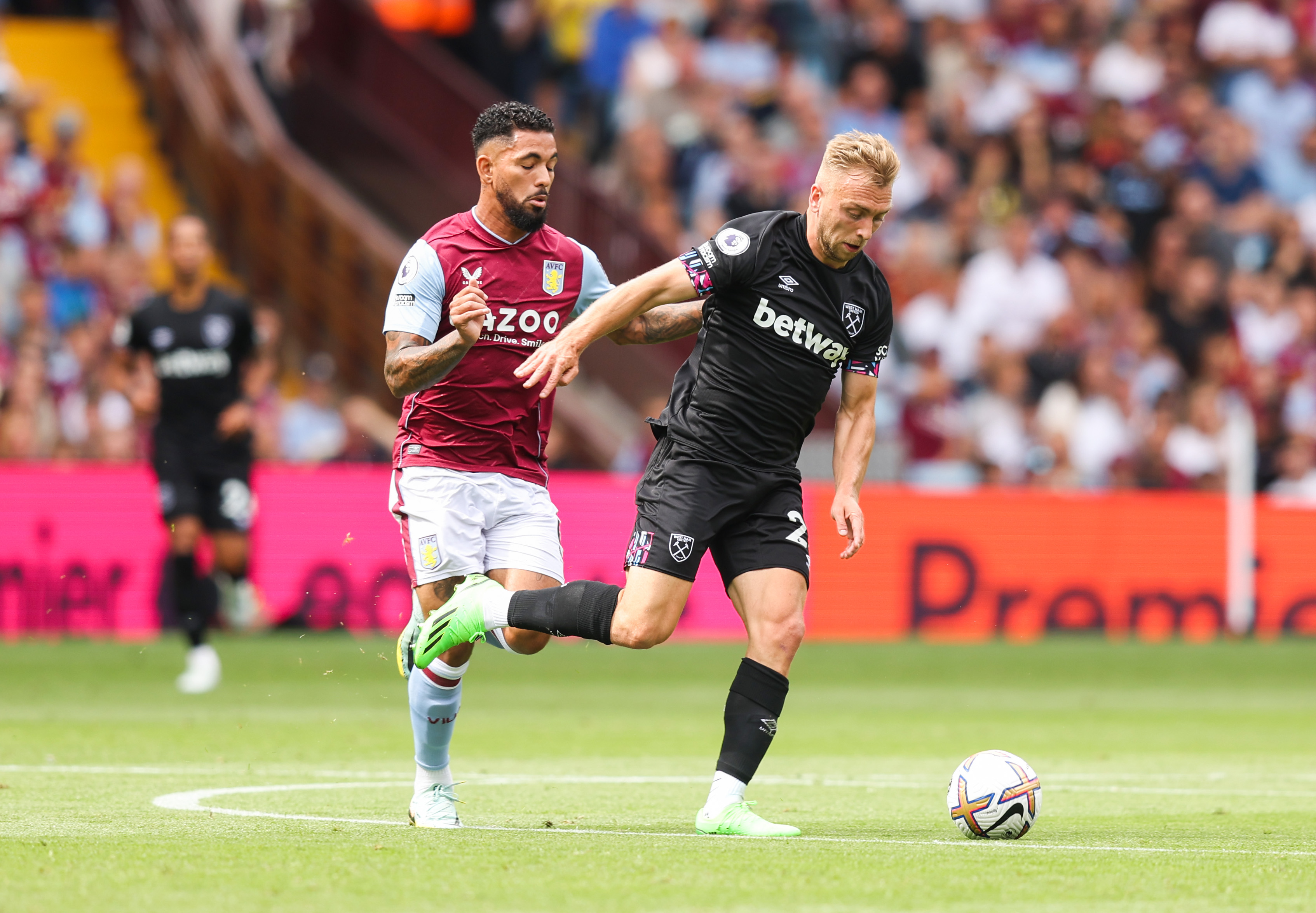 Jarrod Bowen in action at Villa Park