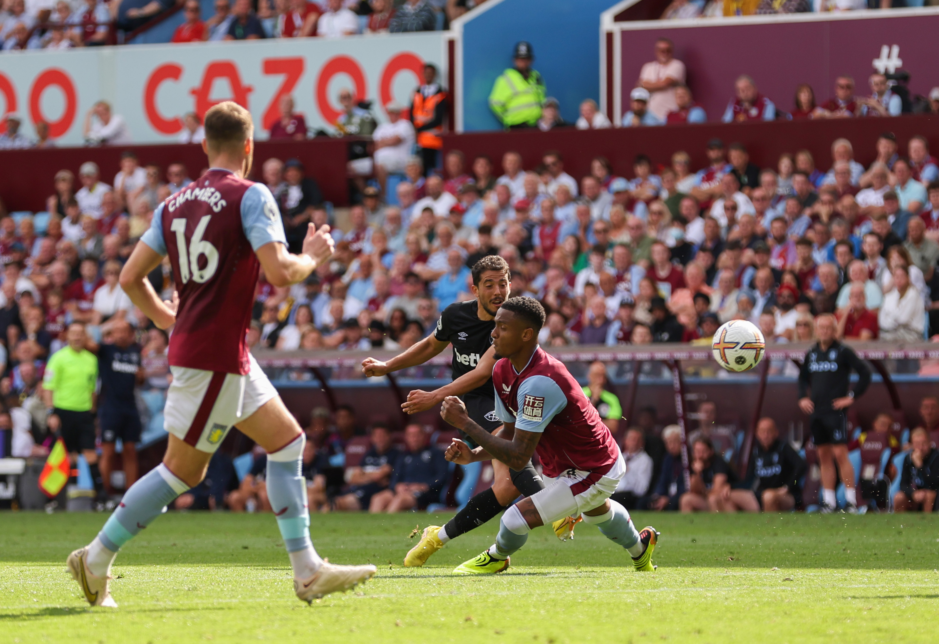 Pablo Fornals scores the winner at Aston Villa