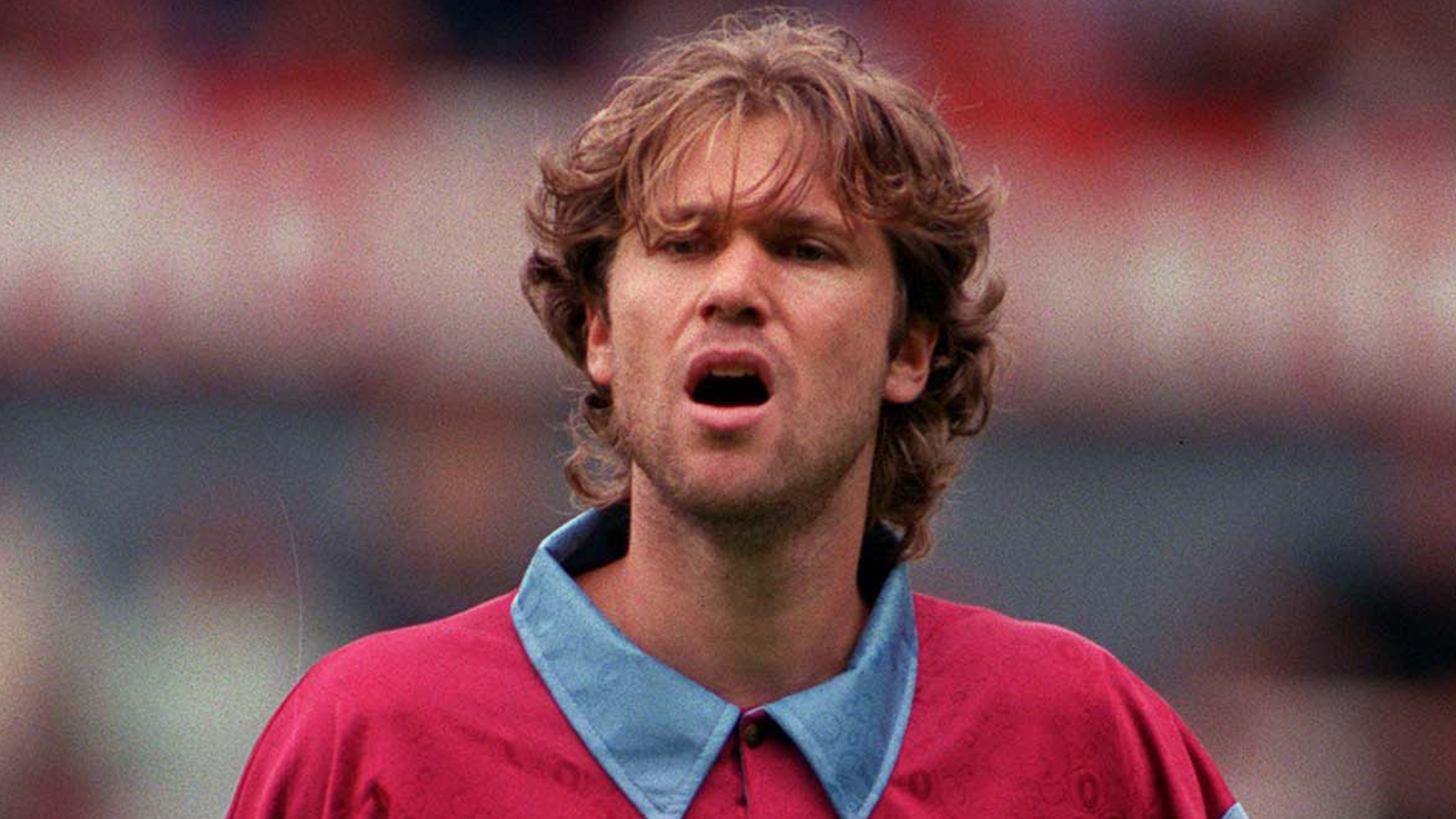 Florin Răducioiu in action for West Ham