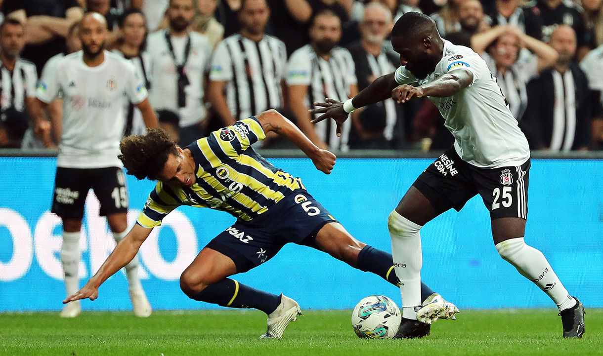 Arthur Masuaku in action for Besiktas