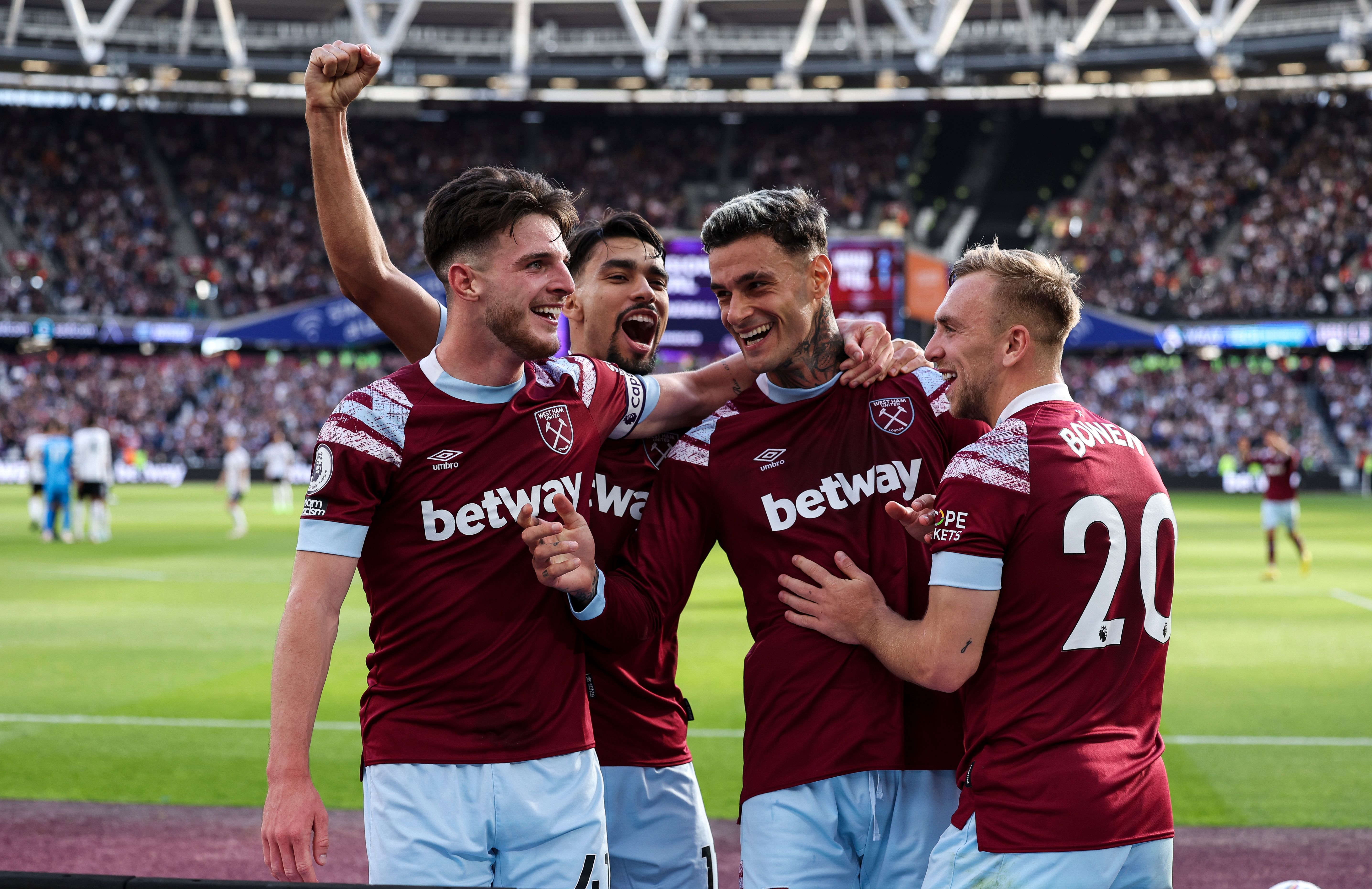 The Hammers celebrate Gianluca Scamacca's goal