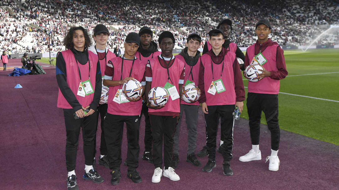 PL Kicks kids acted as ball assistants at London Stadium