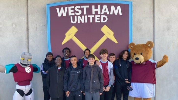 PL Kicks kids acted as ball assistants at London Stadium