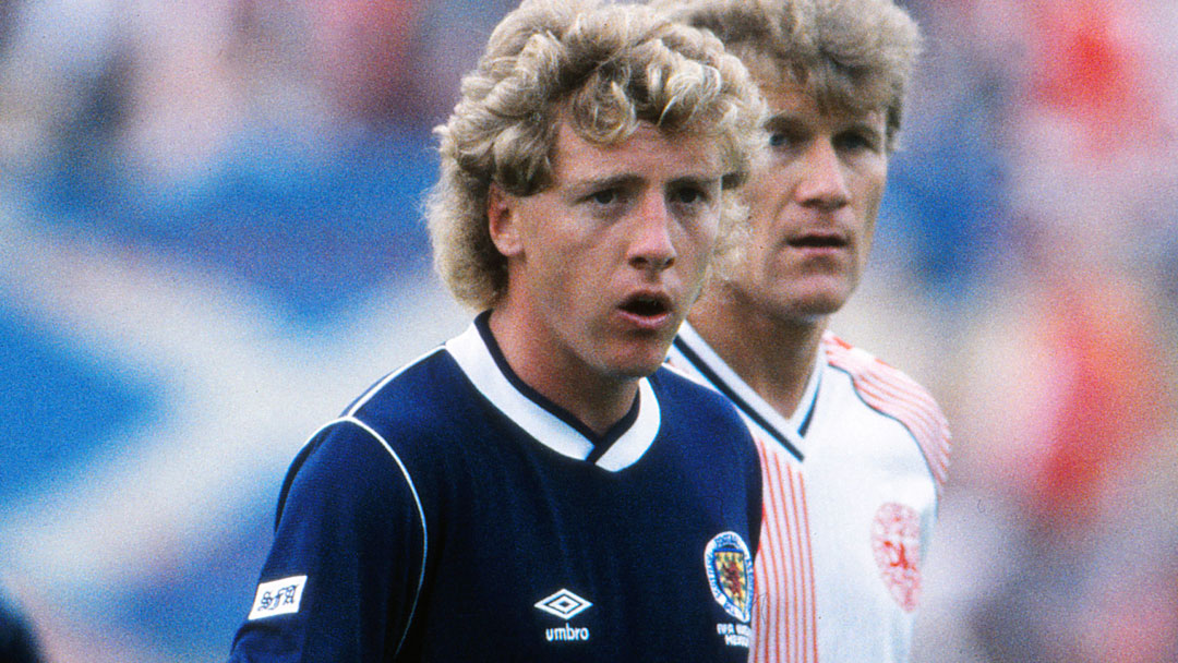 Frank McAvennie in action at the 1986 World Cup