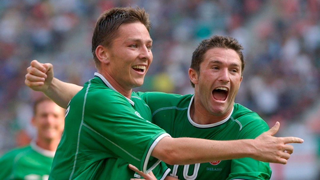 Matt Holland and Robbie Keane celebrate at the 2002 World Cup