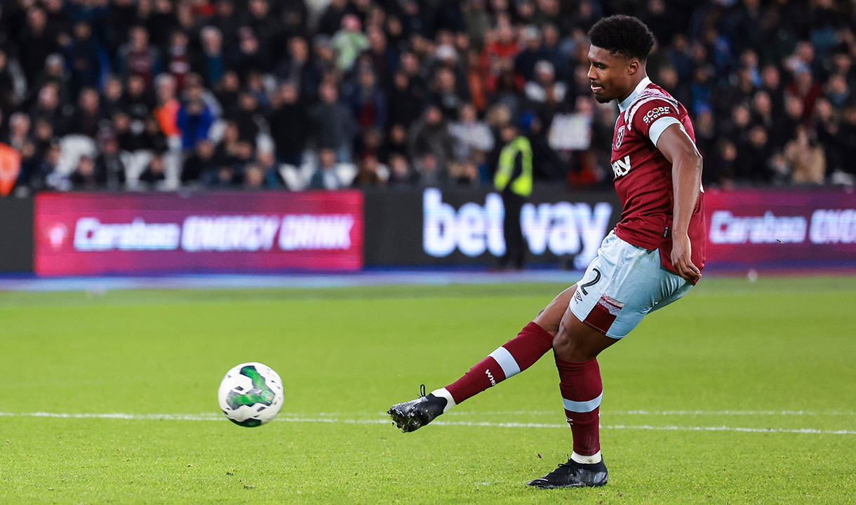 Ben Johnson passes the ball against Blackburn Rovers