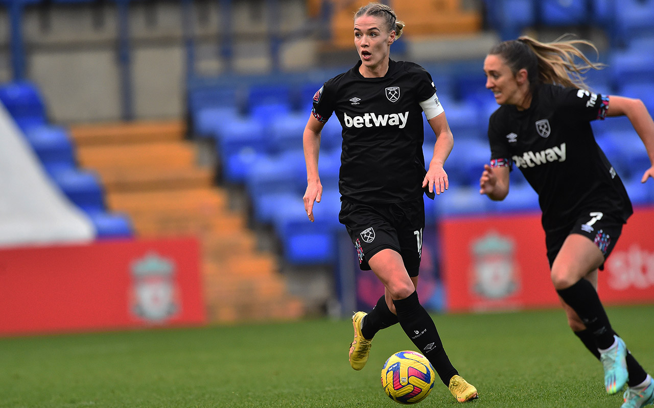 Liverpool FC Women - 🙌 F U R N E S S 🙌 A super strike from