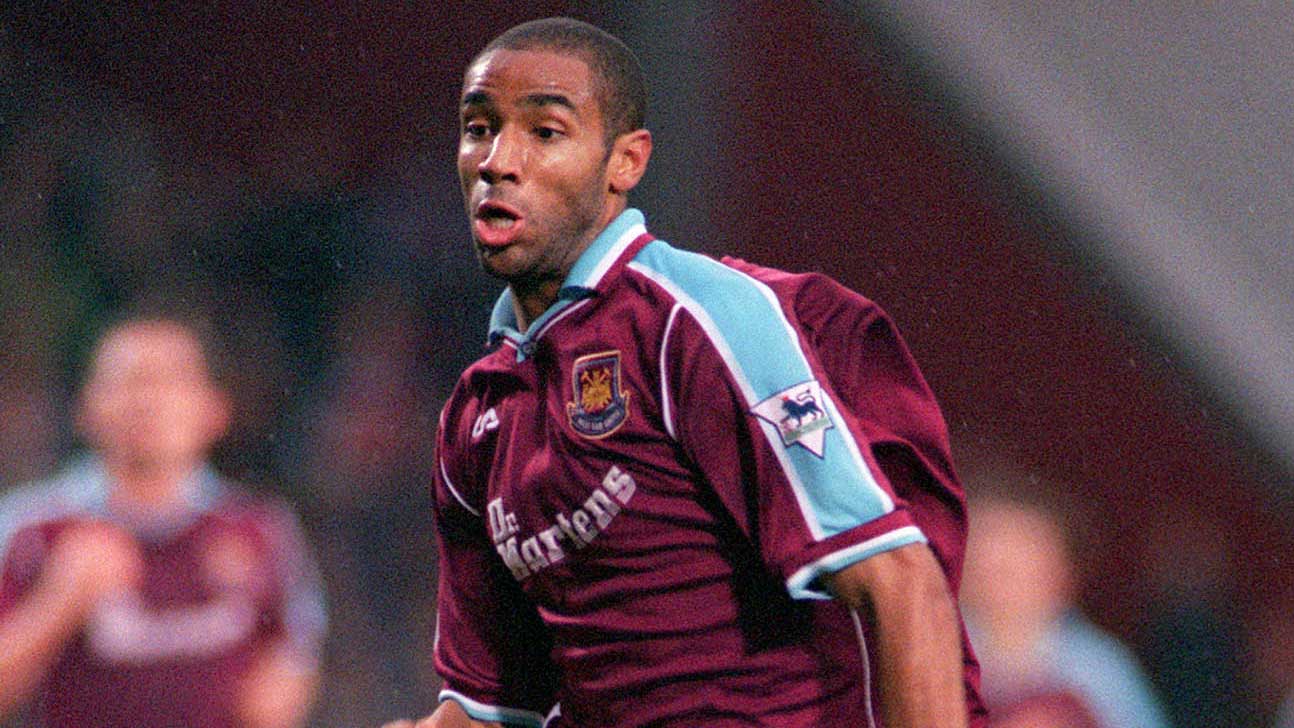 Frédéric Kanouté in action for the Hammers