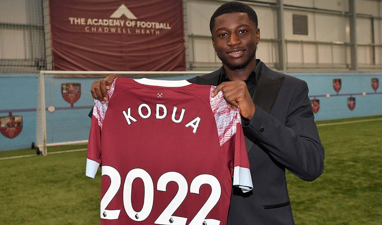 Gideon Kodua poses after signing a professional West Ham United deal