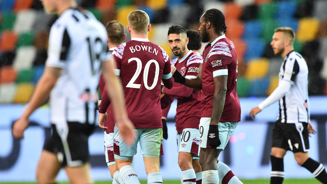 Lanzini celebrates at Udinese