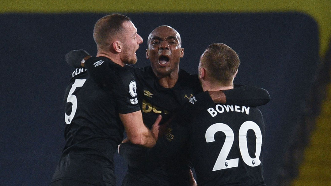 Ogbonna celebrates at Leeds