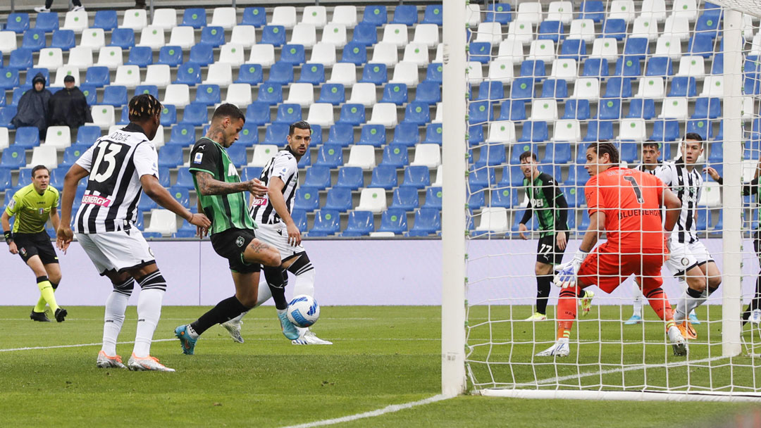 Gianluca Scamacca scores for Sassuolo against Udinese in May 2022
