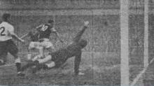 Phil Woosnam scores on Christmas Day 1958
