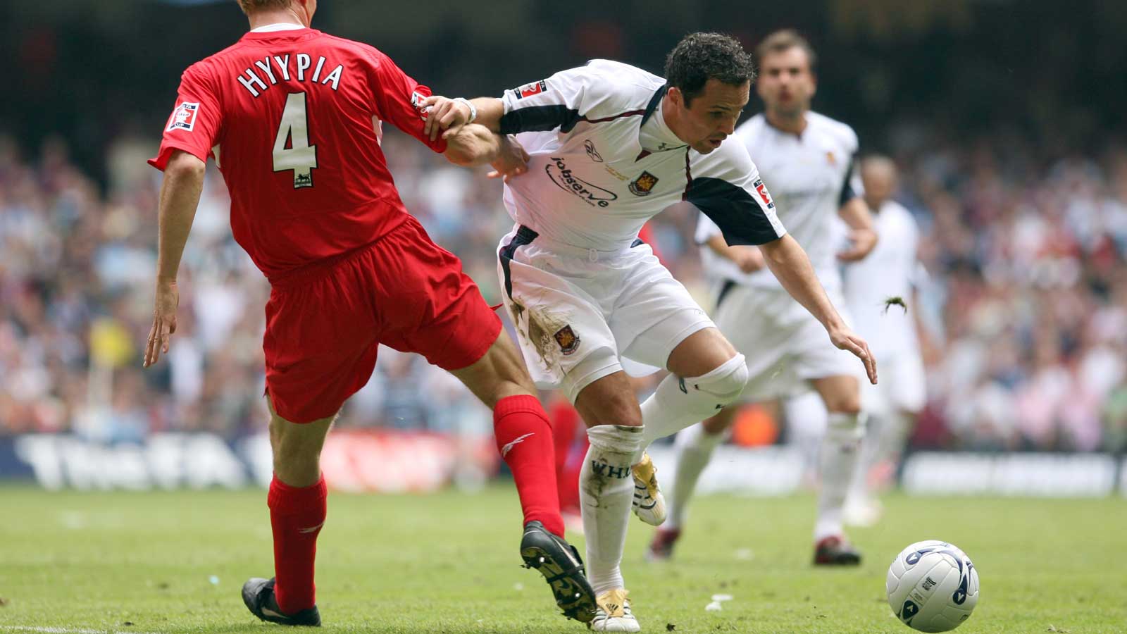 Matty Etherington in action in the 2006 FA Cup final