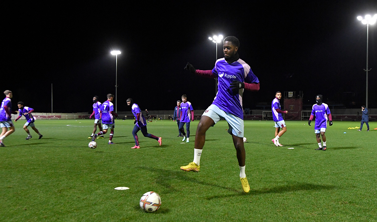 Kamarai Swyer wears the Ripple warm-up t-shirt for the Academy