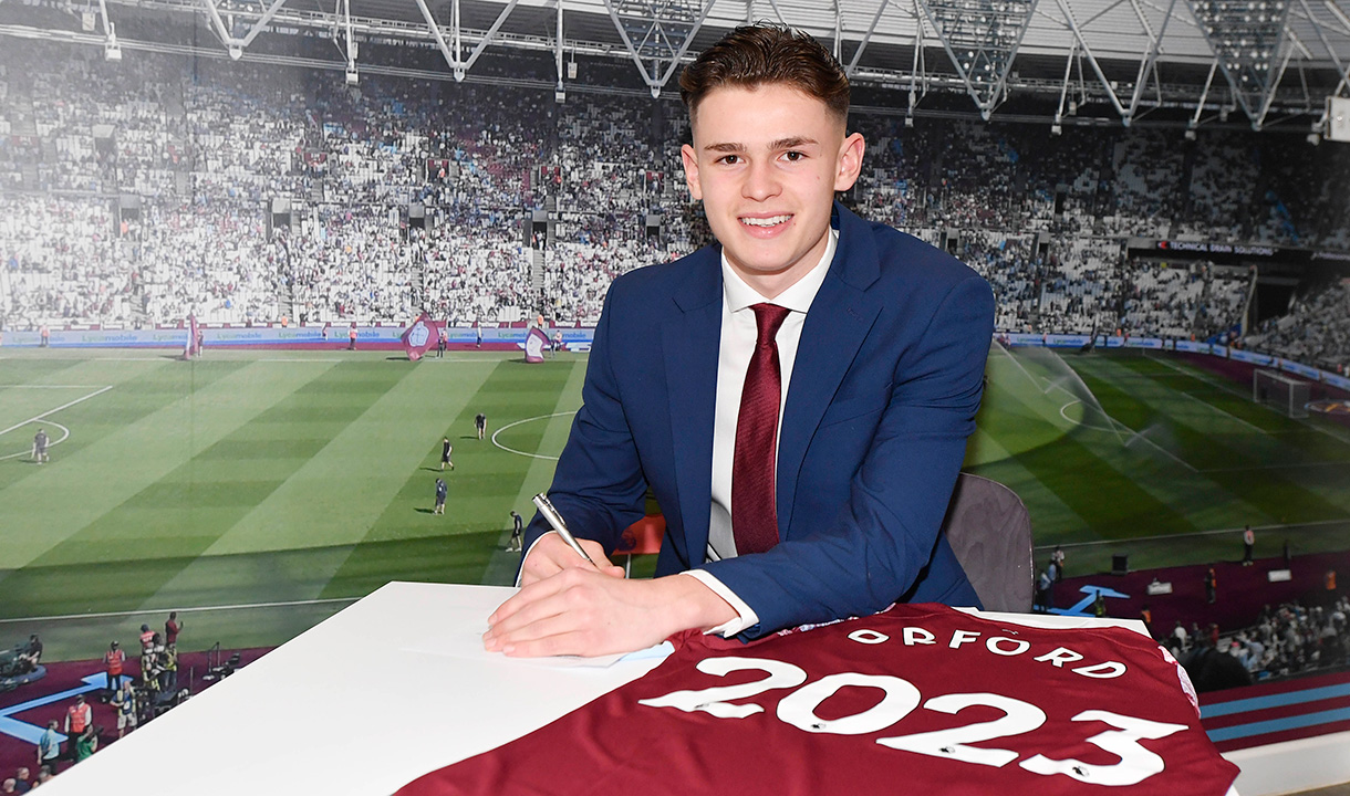 Lewis Orford signs pro deal