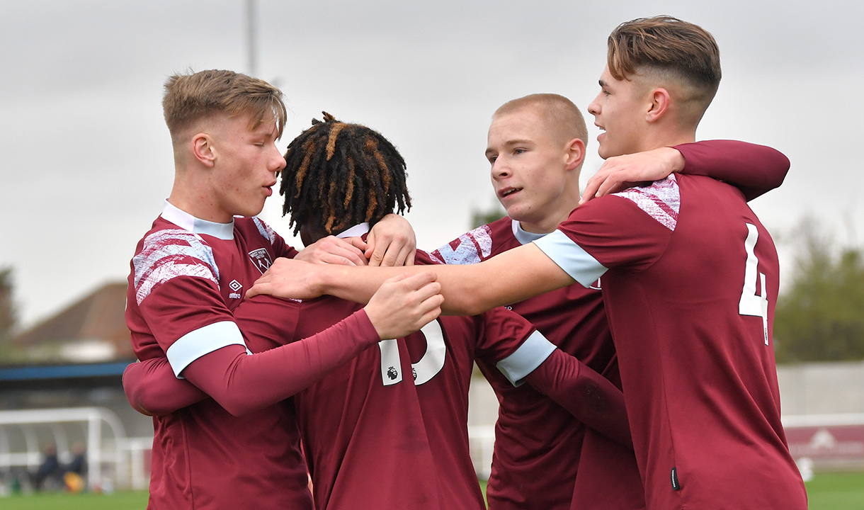 West Ham United U18s celebrate a win