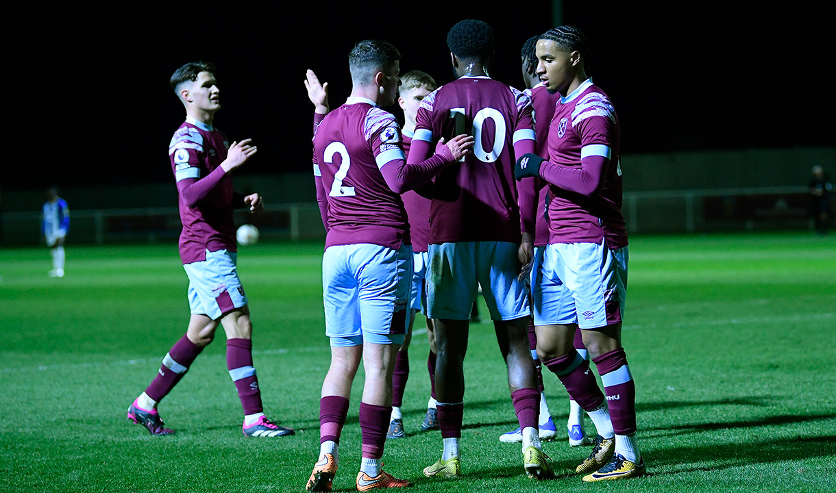 u21s celebrate versus Brighton