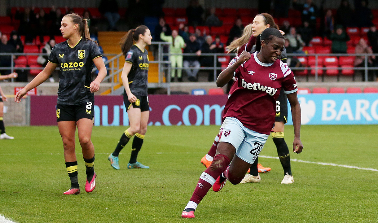 Viviane Asseyi celebrates her goal against Aston Villa