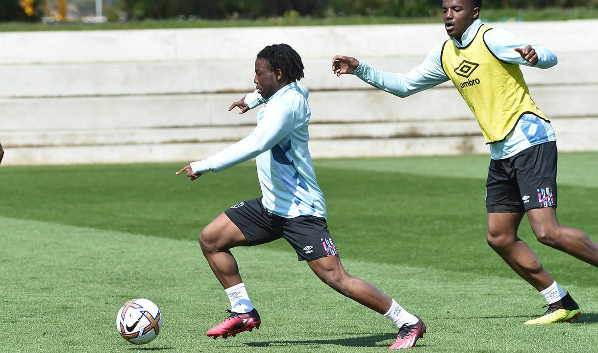Appiah-Forson and Levi Laing in training
