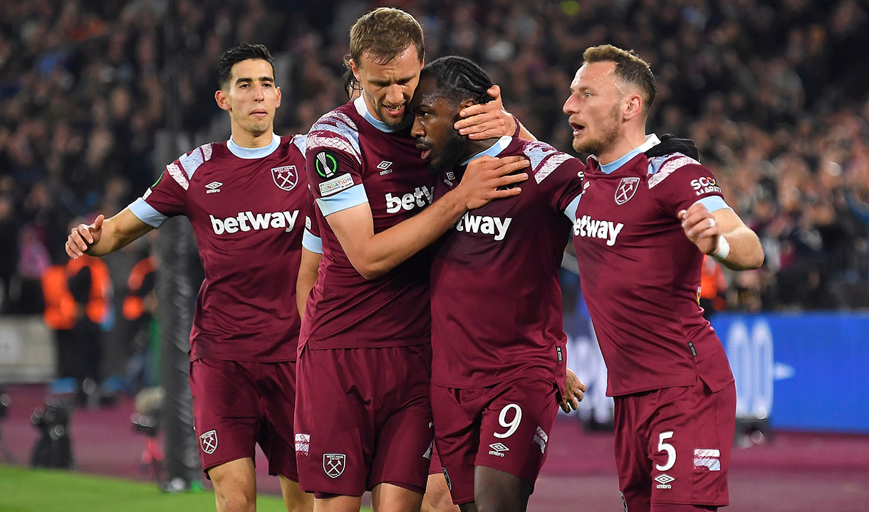 Tomas Soucek with Michail Antonio