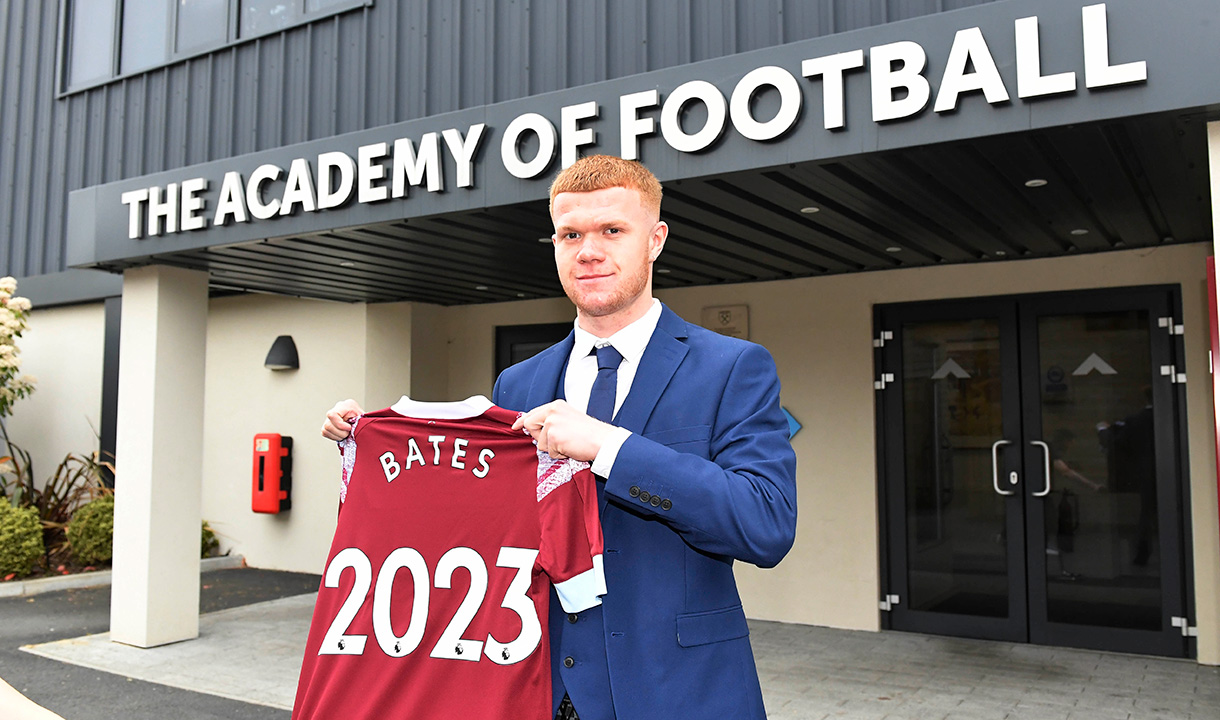 Billy Bates signs professional terms