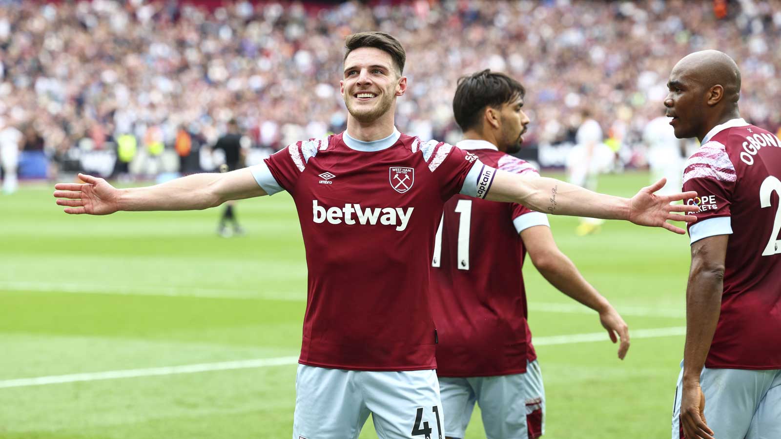 Declan Rice celebrates his goal against Leeds