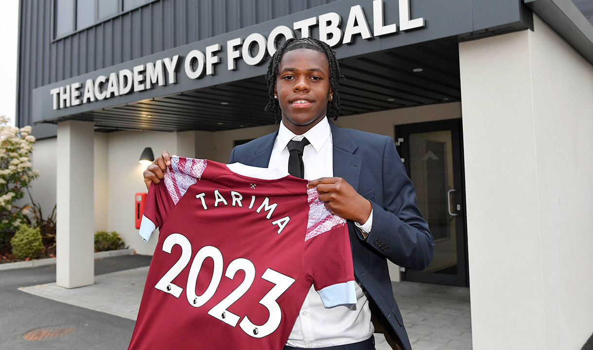 Sean Tarima signs professional terms with West Ham