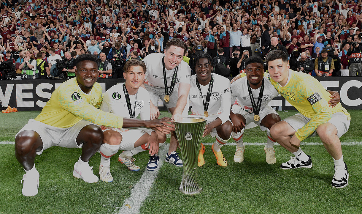 Freddie Potts with the trophy