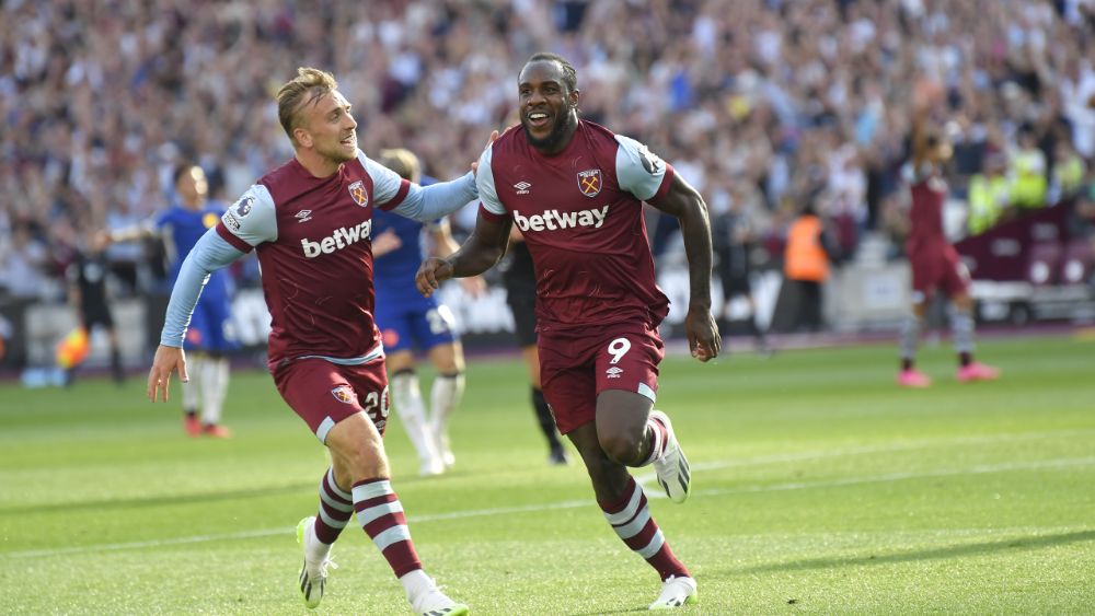 Michail Antonio celebrates his goal against Chelsea