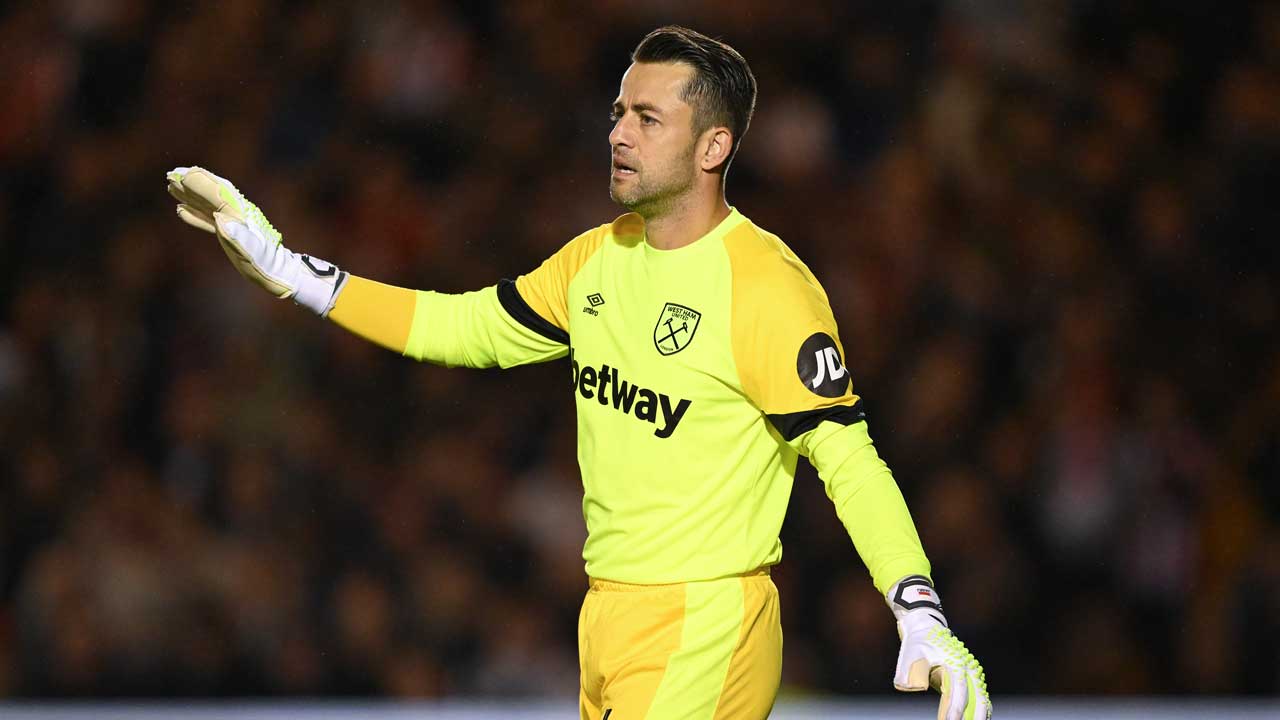 Lukasz Fabianski at Lincoln