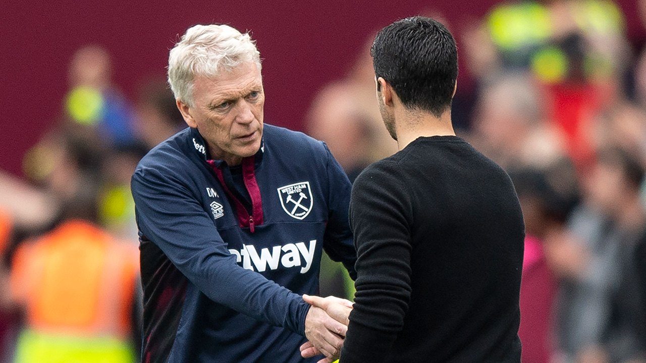 David Moyes and Mikel Arteta shake hands ahead of West Ham versus Arsenal