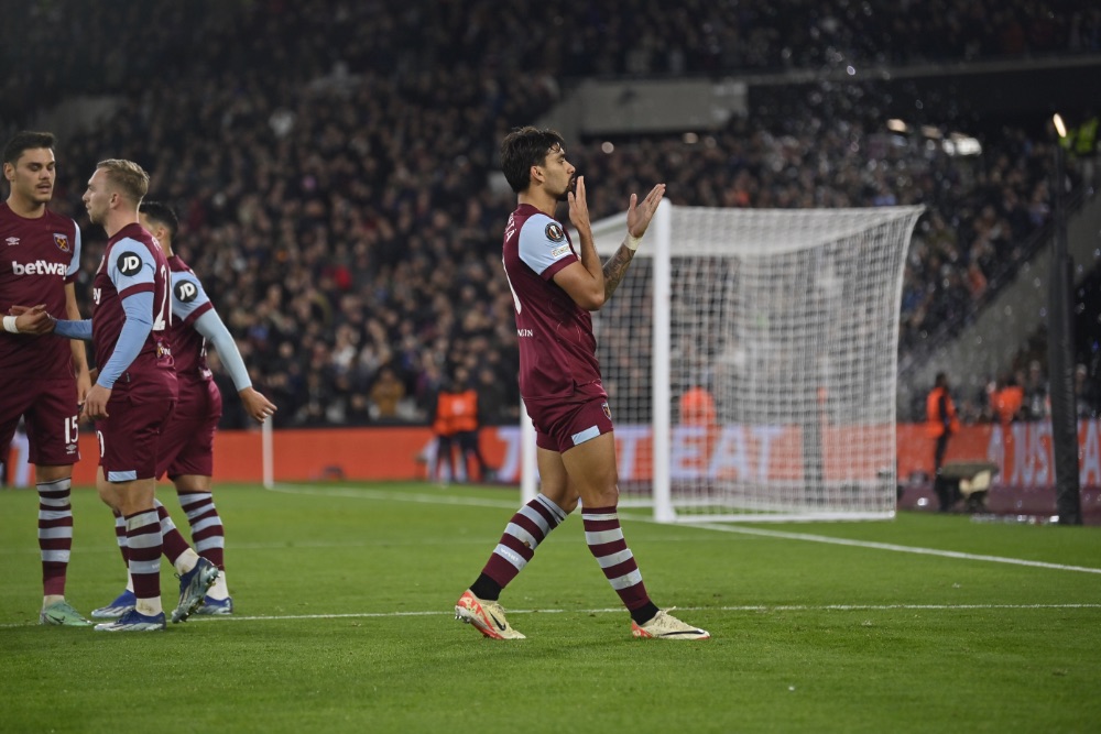 Lucas Paquetá celebrates his goal against Olympiacos