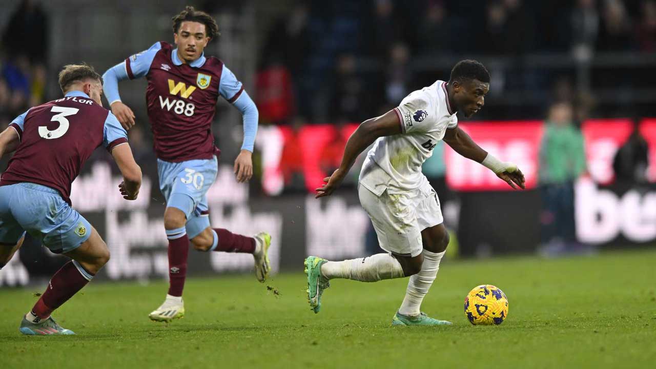 Mohammed Kudus in action at Burnley
