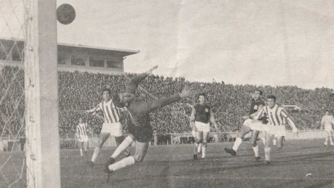 Olympiacos away in 1965