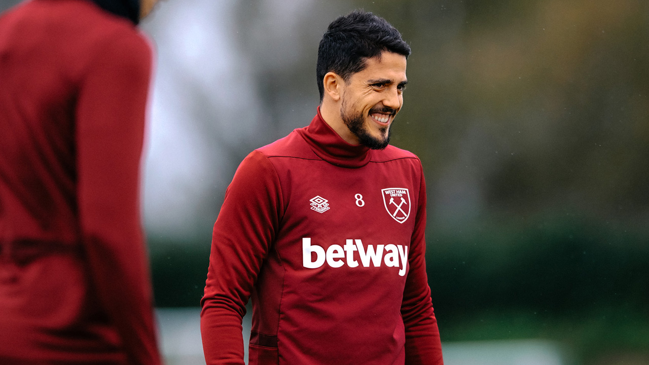 Pablo Fornals all smiles in West Ham United training