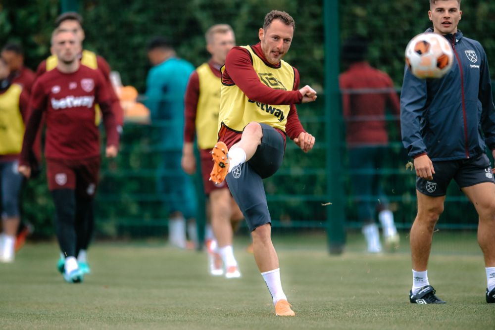 Vladimír Coufal trains ahead of the Hammers' UEFA Europa League game against Olympiacos