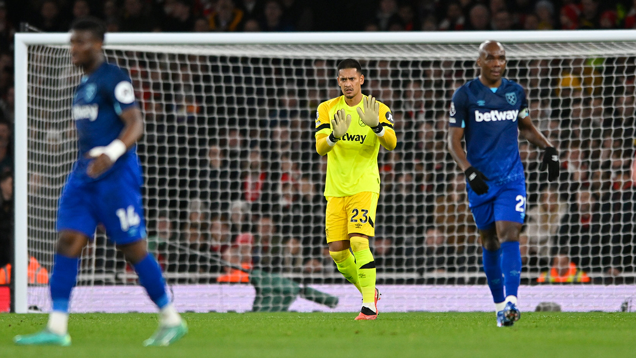 Alphonse Areola against Arsenal 