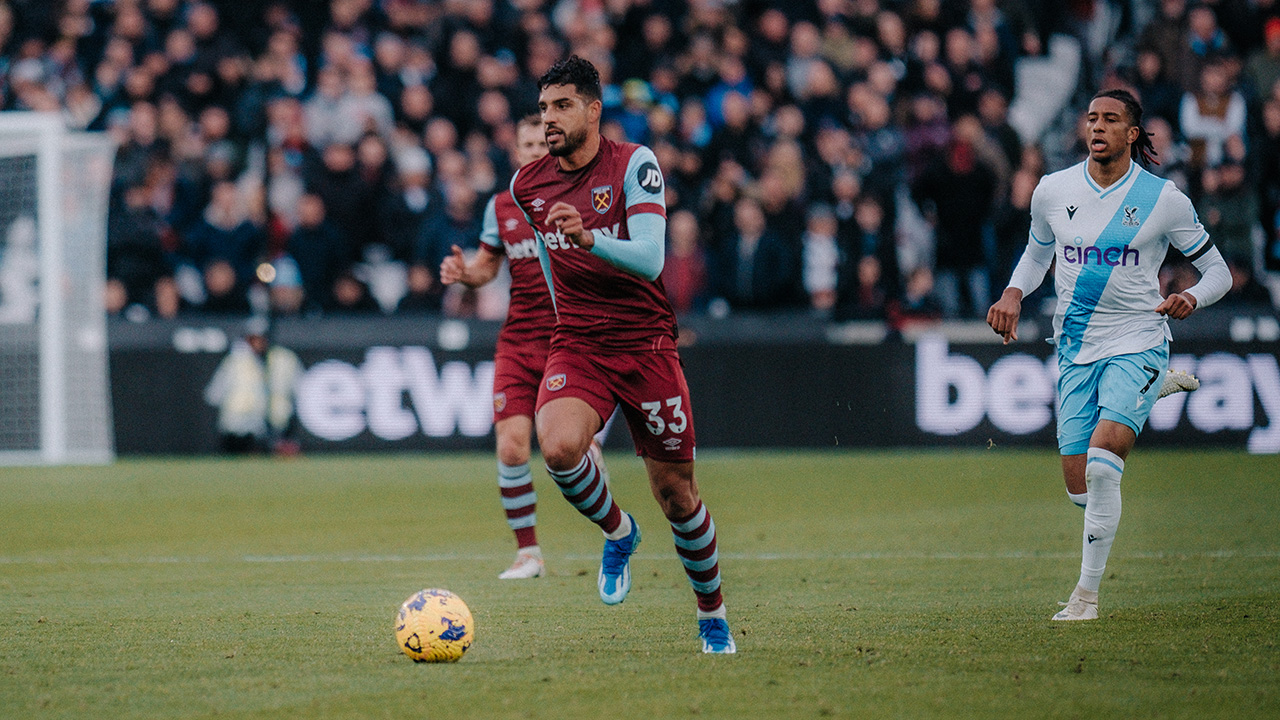 Emerson Palmieri in action against Crystal Palace