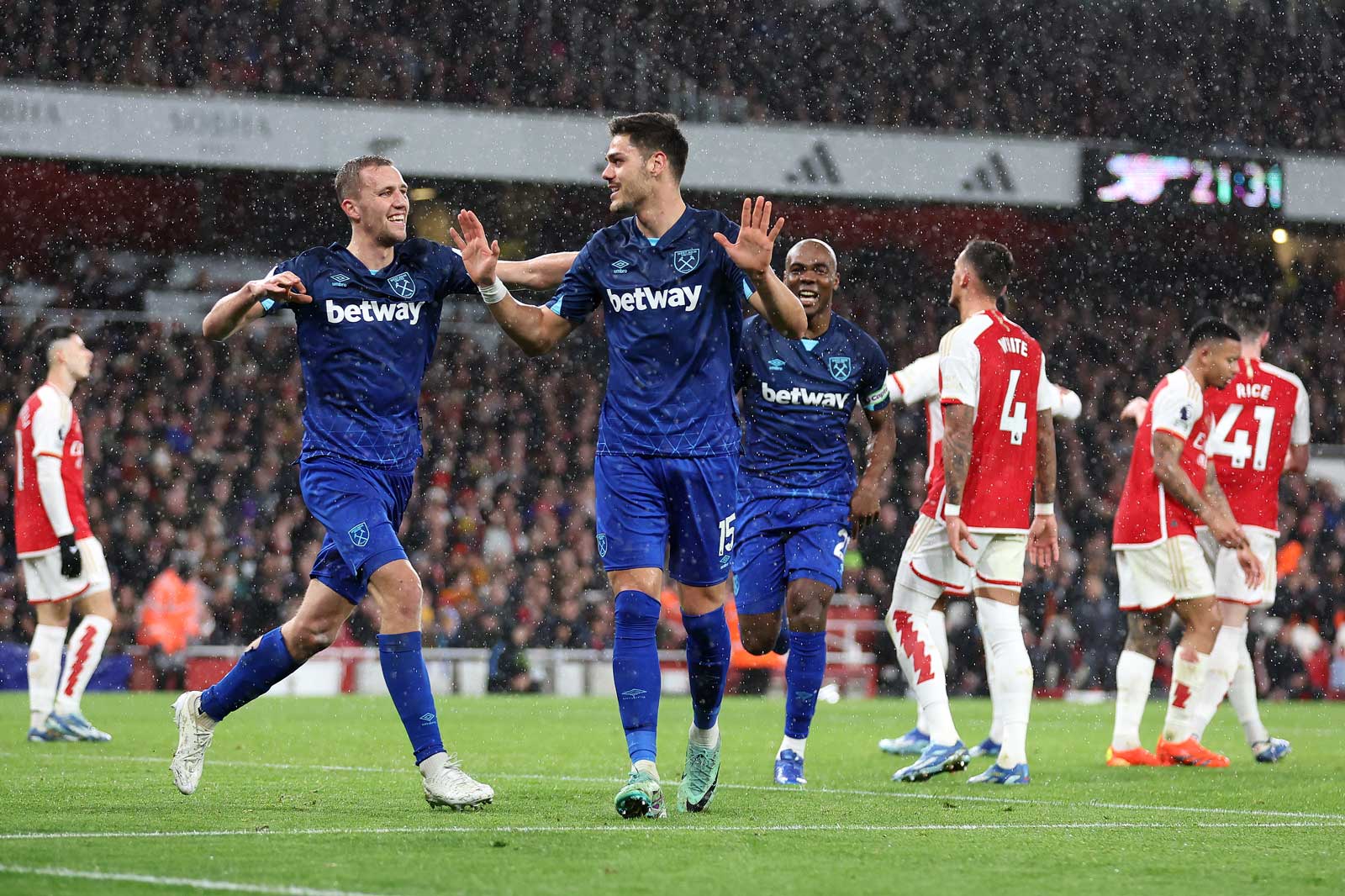 Dinos Mavropanos celebrates his goal at Arsenal