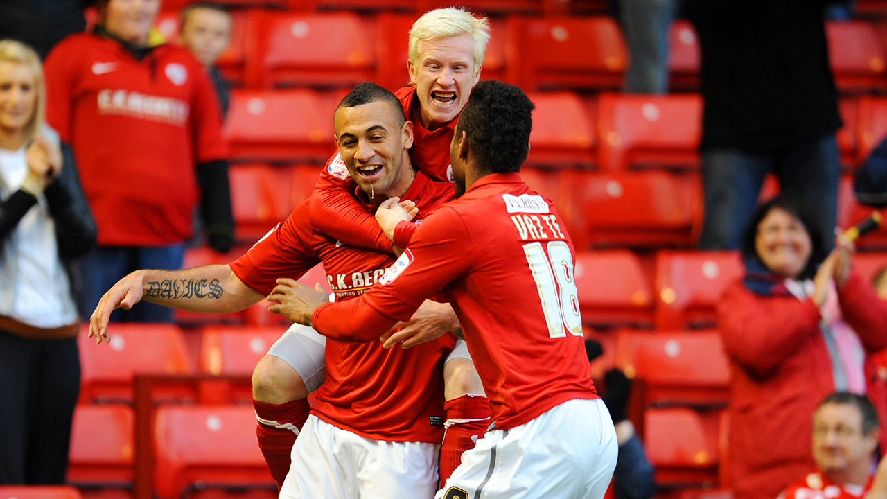 Vaz Te in action at Barnsley