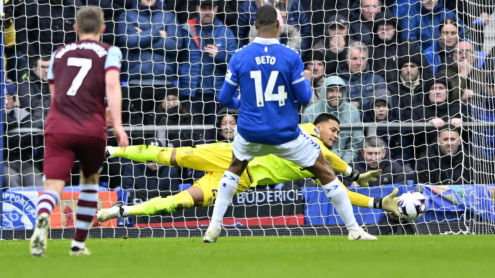 Alphonse Areola