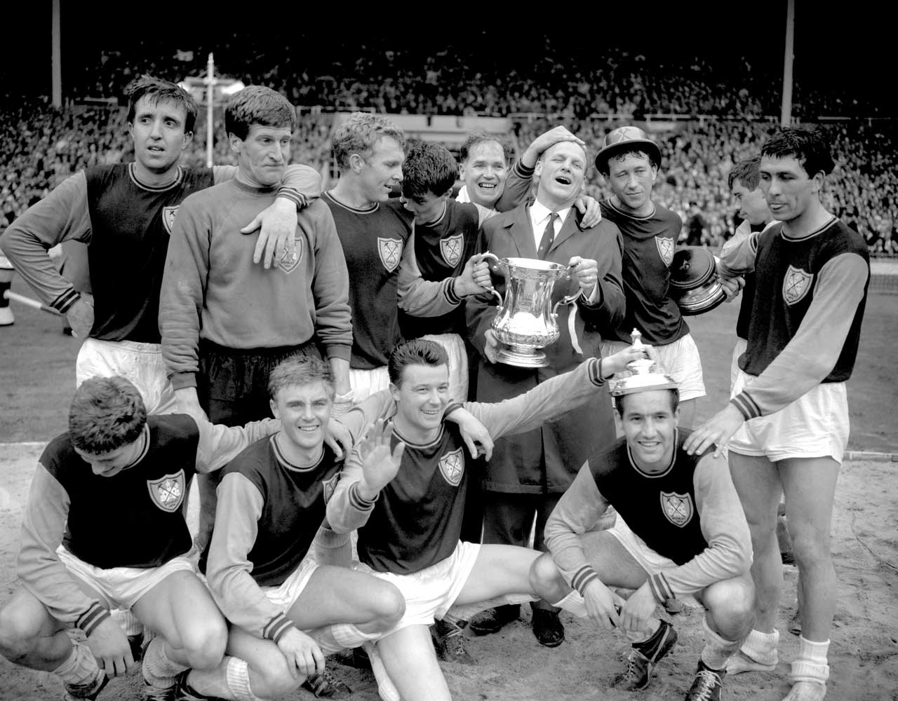 Diamond Geezers | The Hammers who lifted the FA Cup 60 years ago today ...