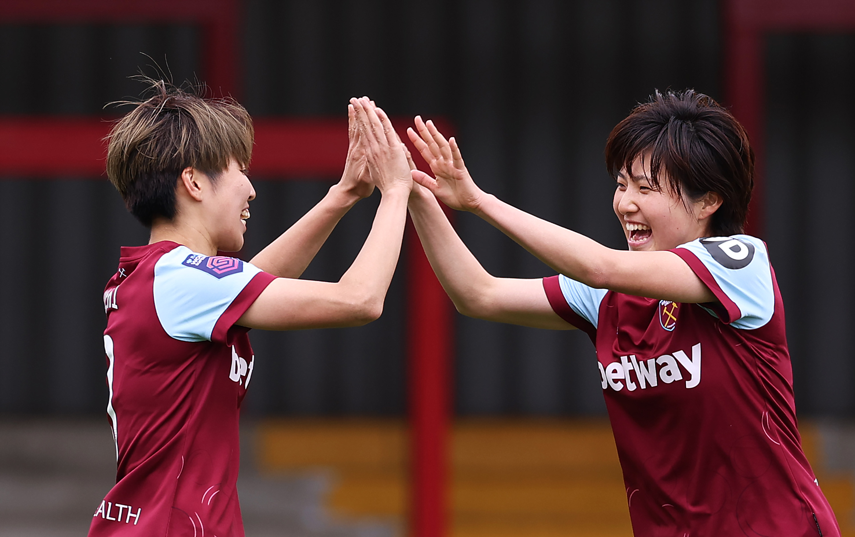 Ueki's celebration against Leicester