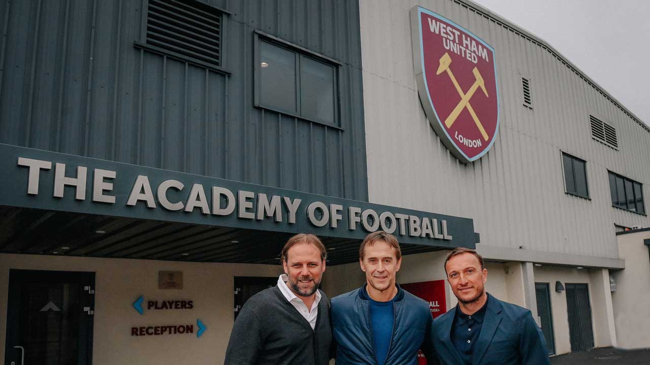 Tim Steidten, Julen Lopetegui and Mark Noble at Chadwell Heath