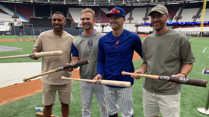 Anton Ferdinand and James Collins were gifted bats by Mets pair Pete Alonso and Bradley Nimmo