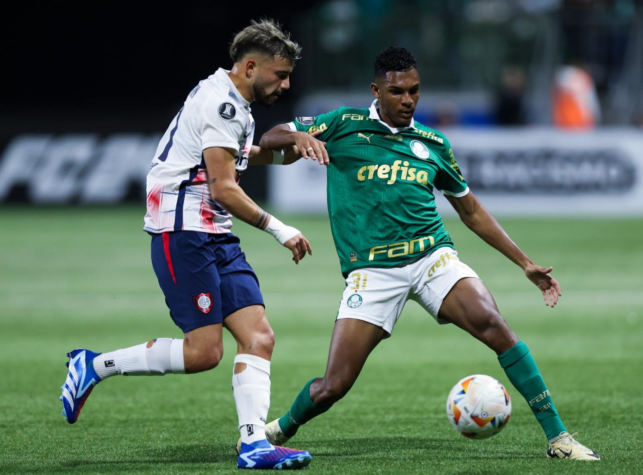 Luis Guilherme in action for Palmeiras