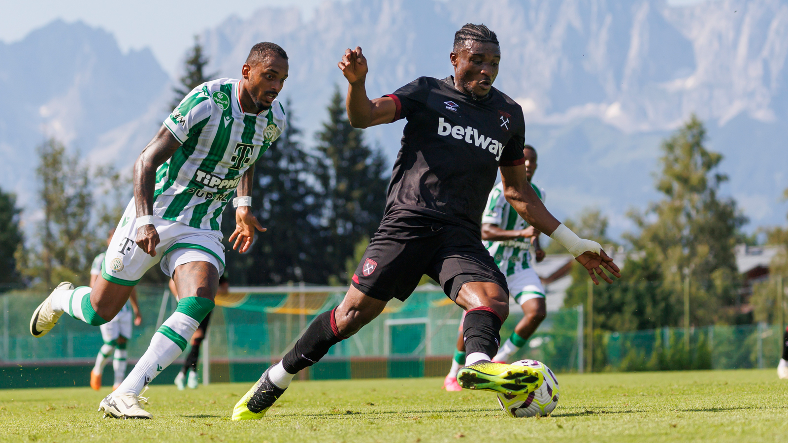Mohammed Kudus in action against Ferencváros