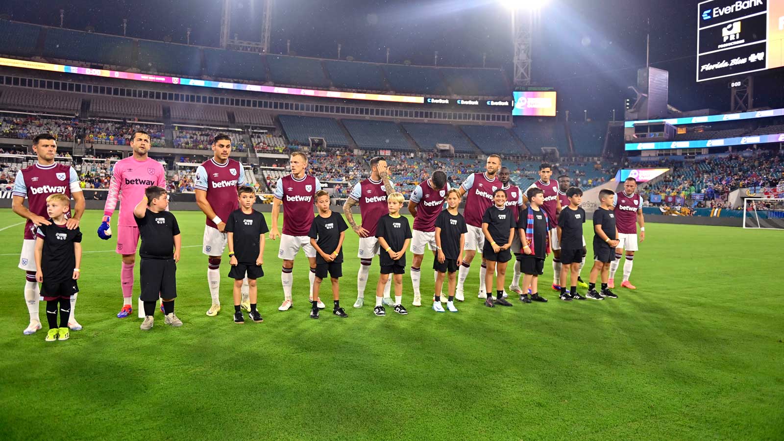 West Ham players line up in Jacksonville