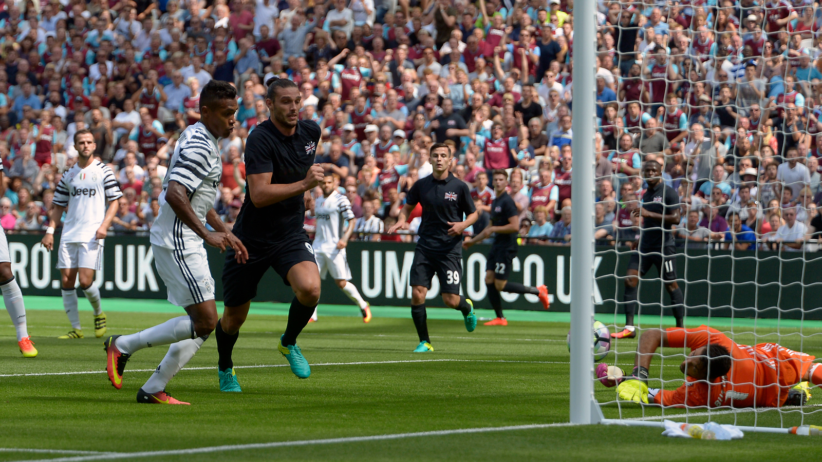 Andy Carroll scores against Juventus